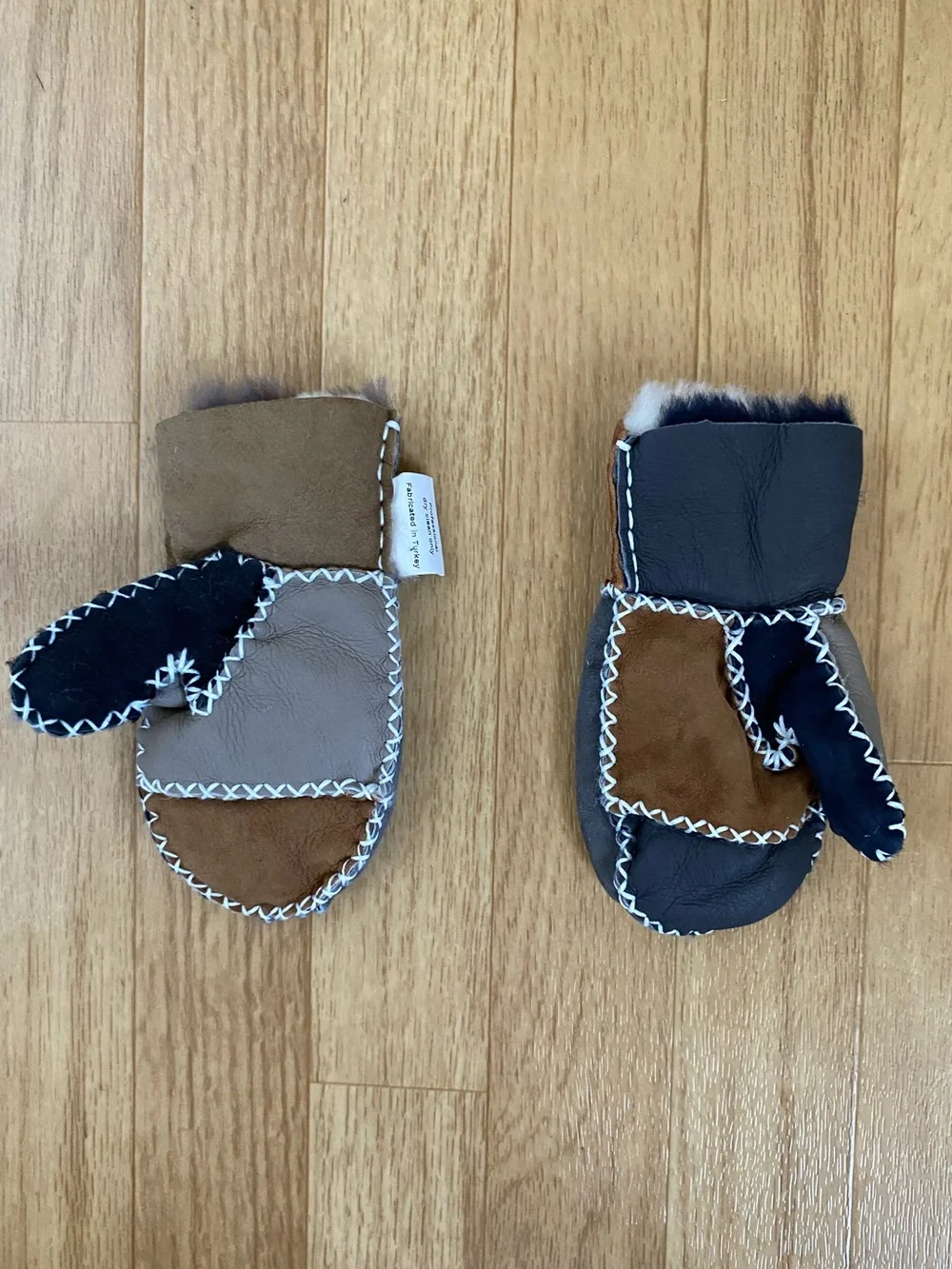 OVERLAND Shearling Sheepskin Leather Suede Baby Mittens Size 0-12 Month